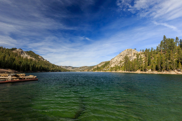 Echo lakes green water and surrounding rocky landscape.